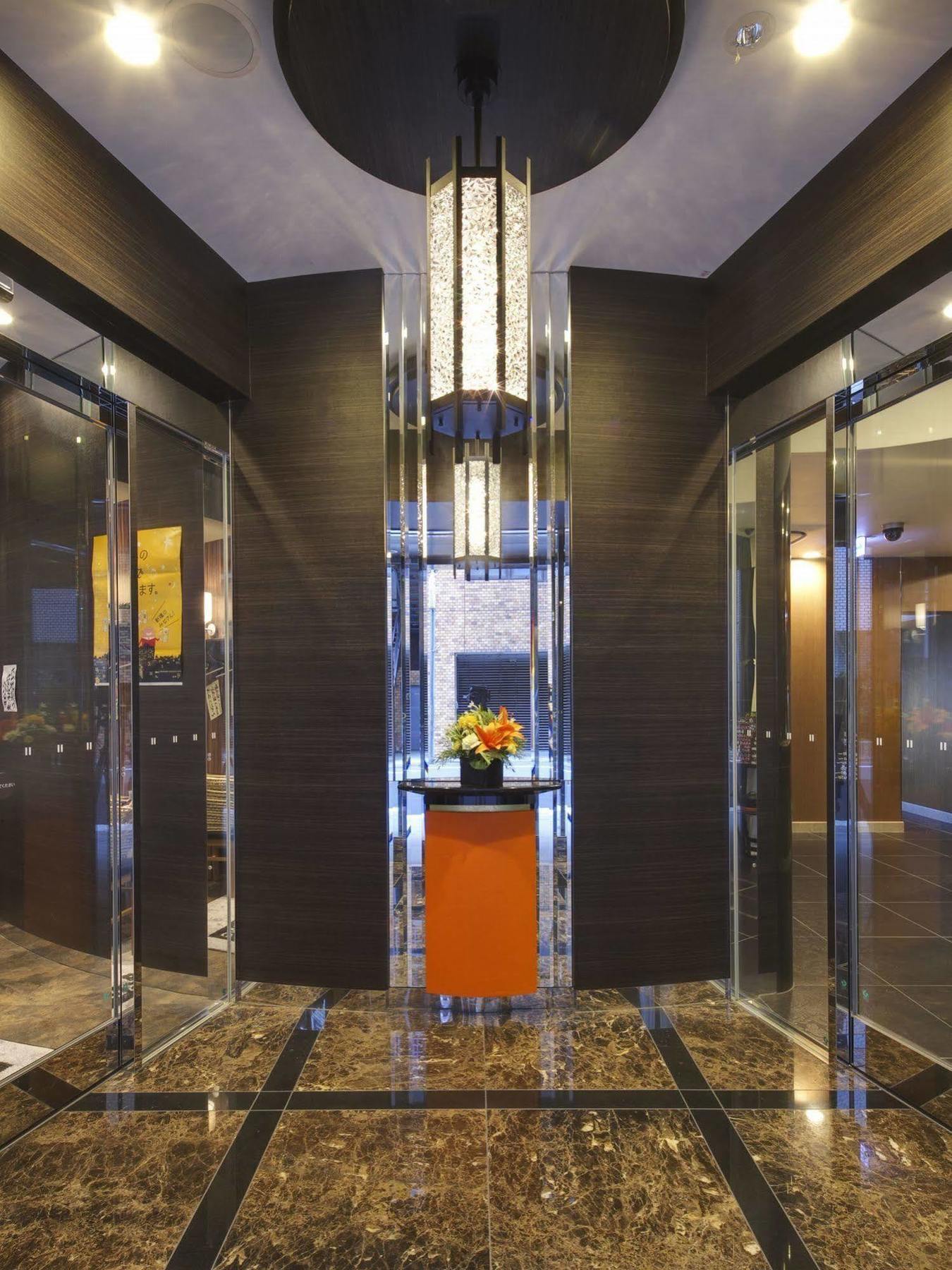Apa Hotel Shimbashi Onarimon Tokyo Exterior photo